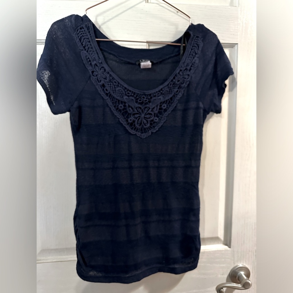Dress top with lace